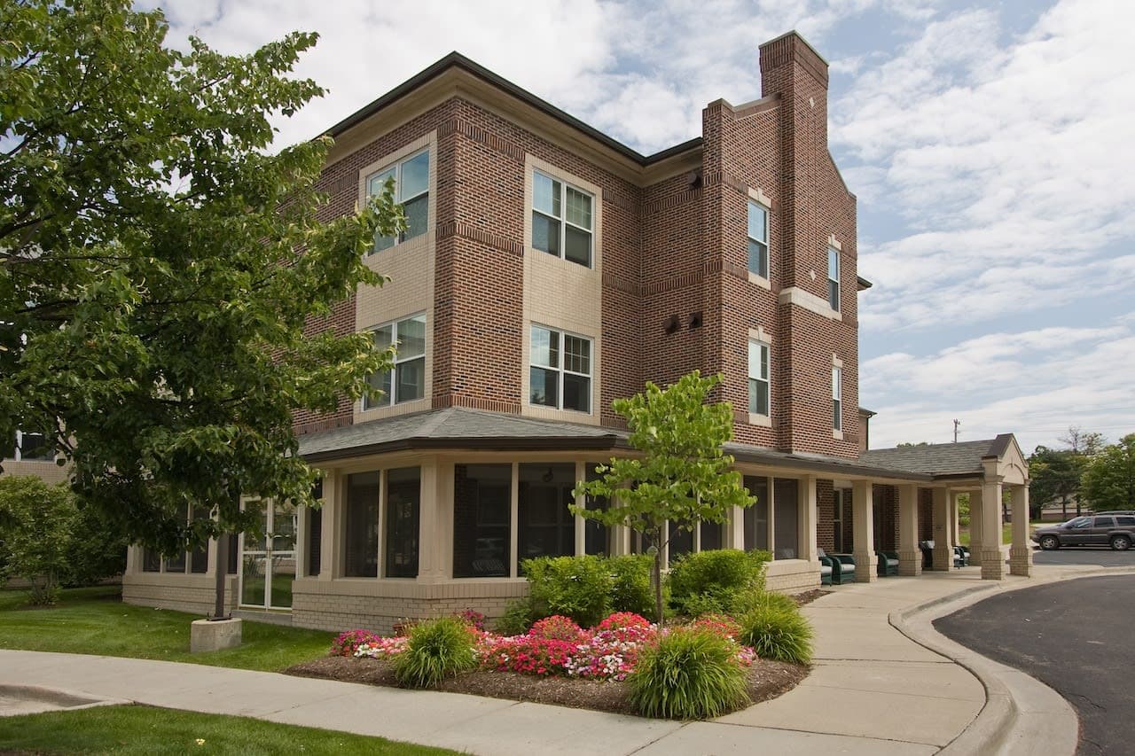 Townehall Place of West Bloomfield in West Bloomfield, MI - Main View