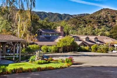 Twelve Oaks Senior Living in Glendale, CA - Main View