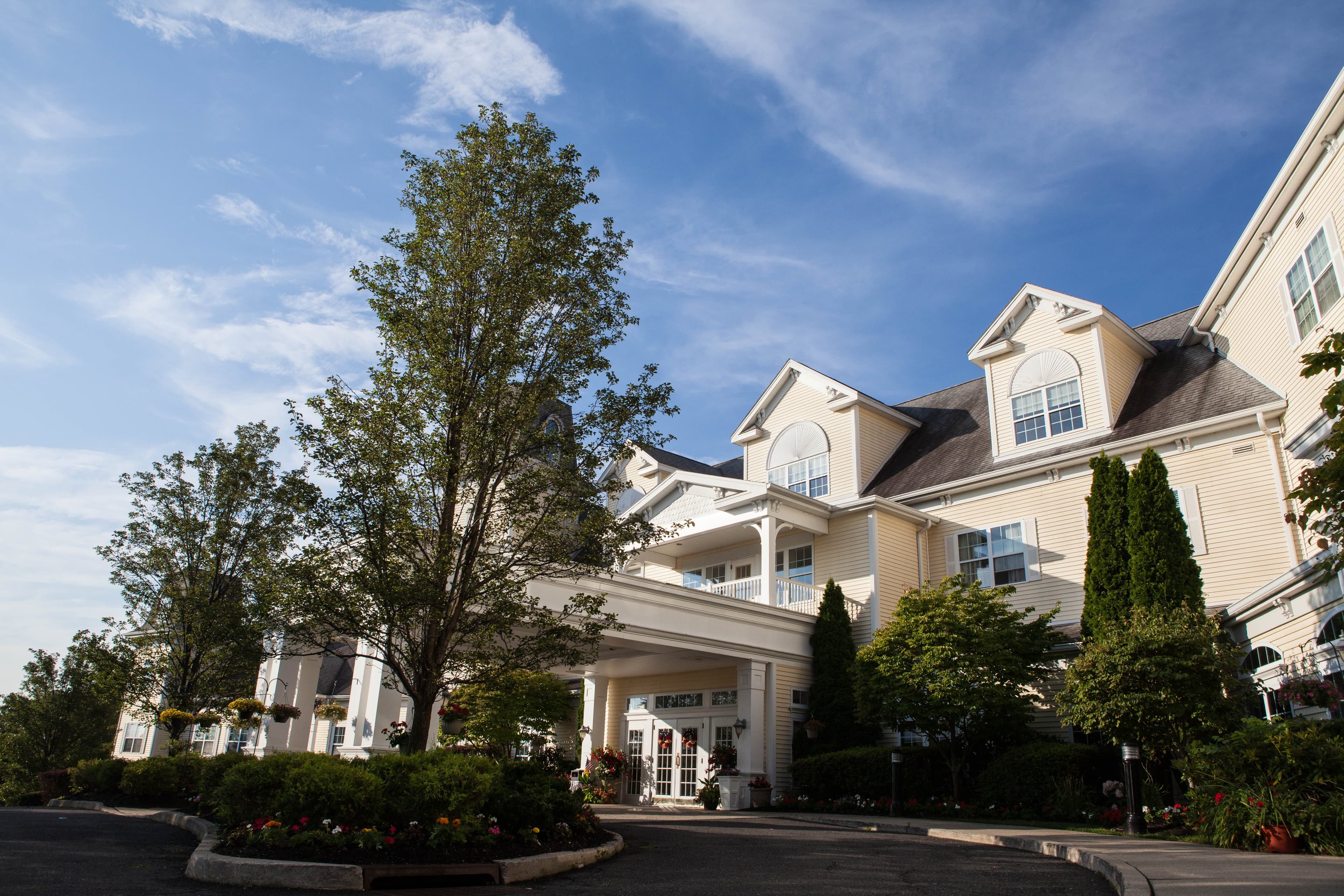 Van Dyk Park Place in Hawthorne, NJ - Main View