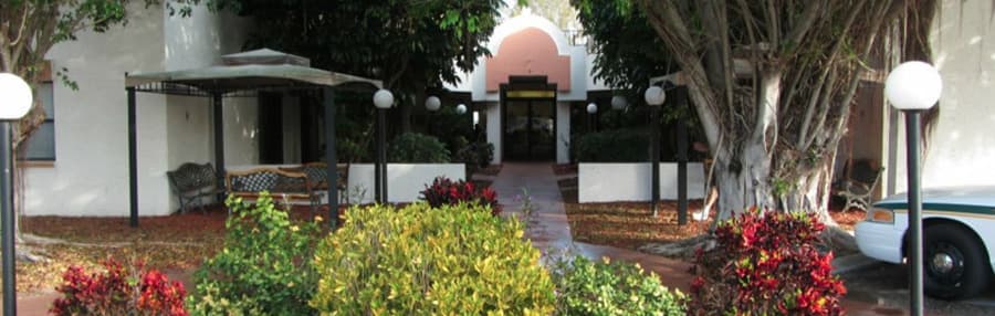 Vick Street Manor in Port Charlotte, FL - Main View