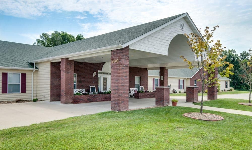 Victorian Place of Cuba in Cuba, MO - Main View