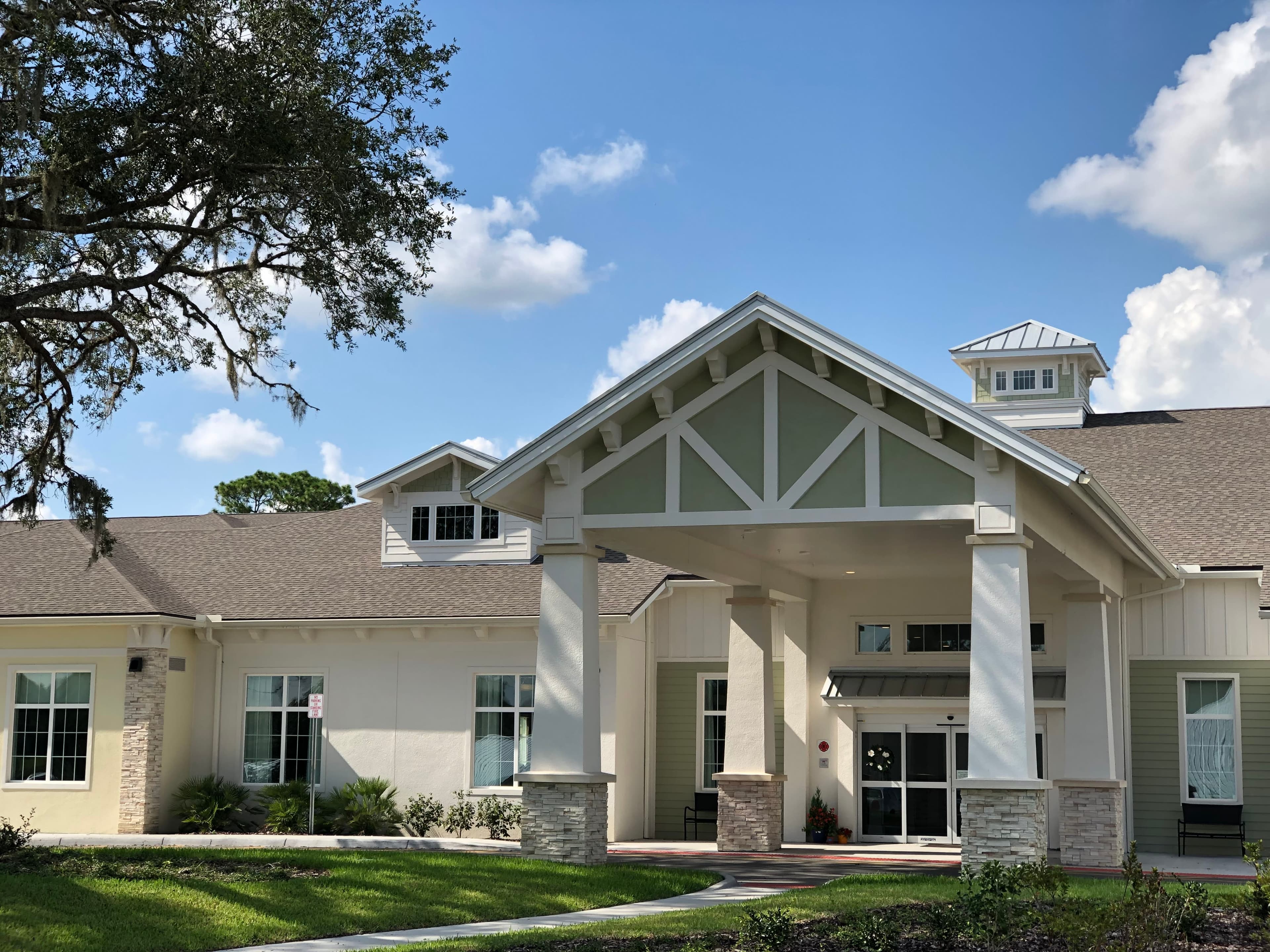 Village Veranda in Lady Lake, FL - Main View