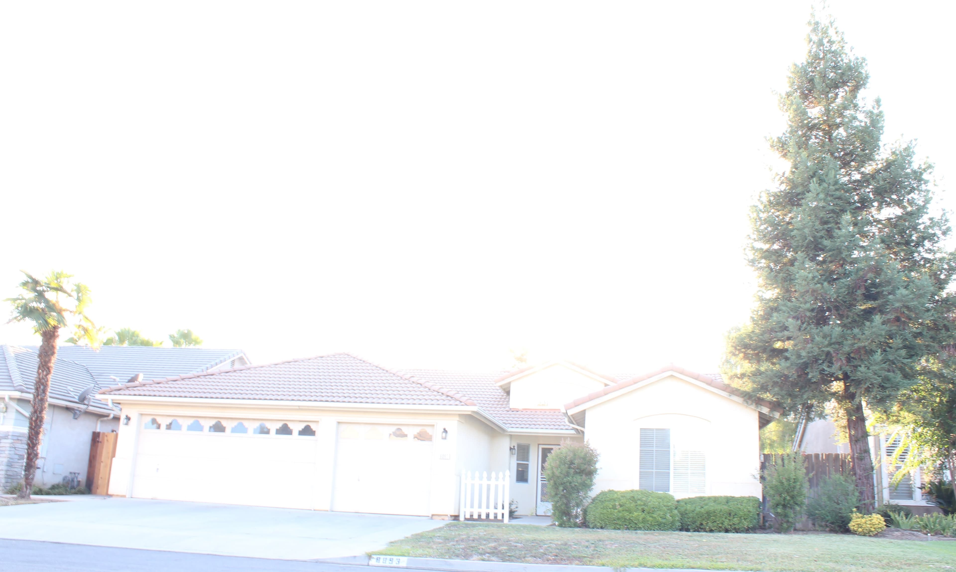 Vista Elderly Care Facility in Fresno, CA - Main View