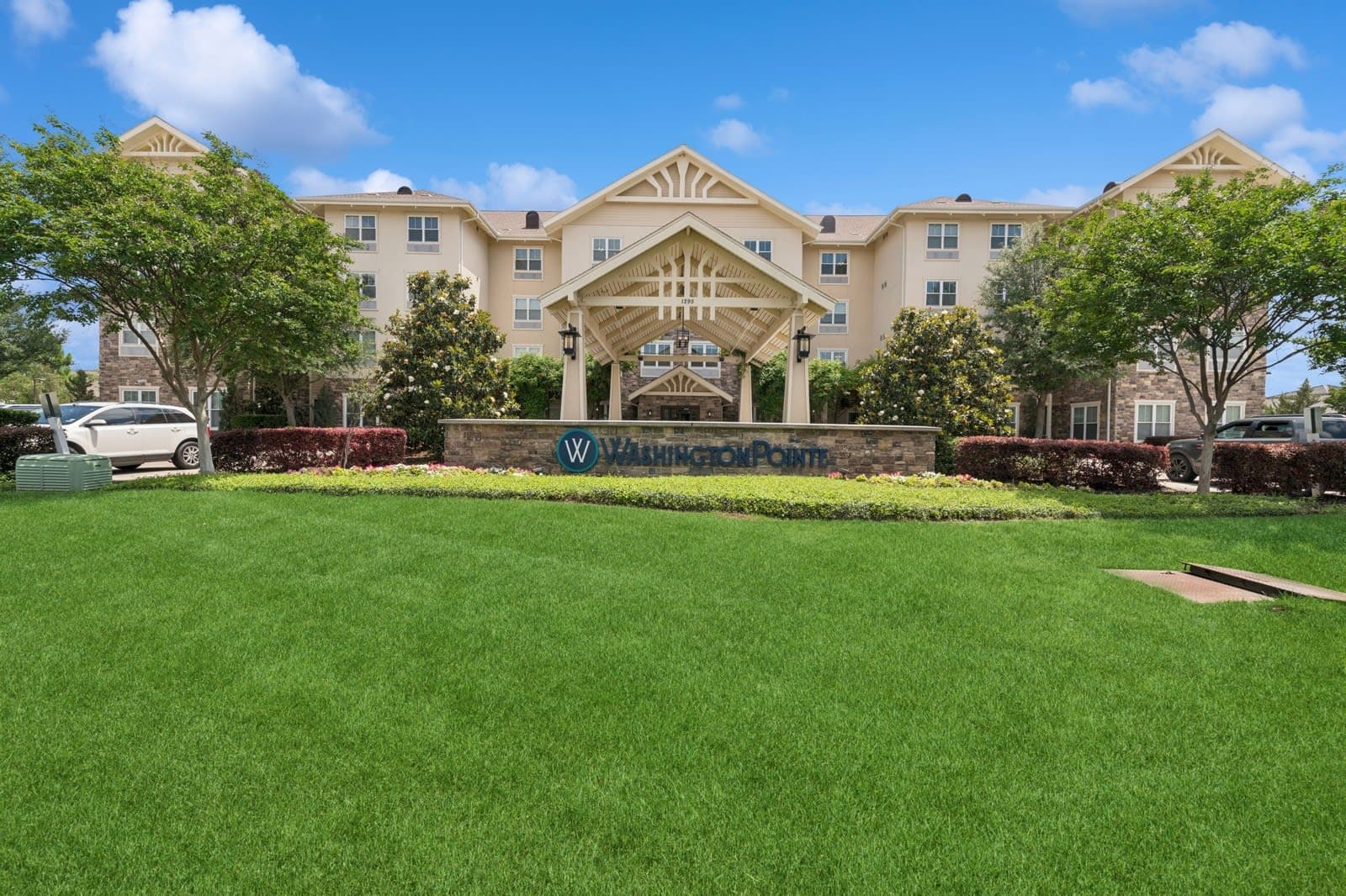 Washington Pointe in Irving, TX - Main View
