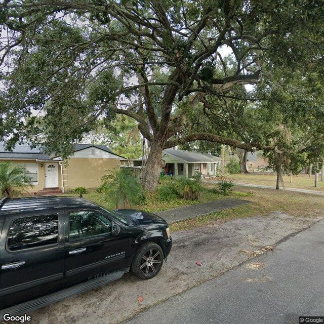 Wellswood Care Center in Tampa, FL - Main View