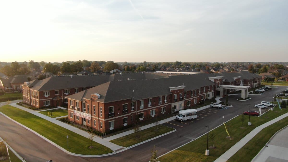 Westwood Inn in Macomb, MI - Main View