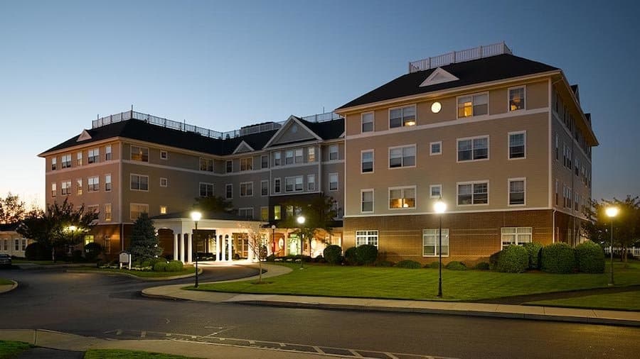 Atria Marina Place - Senior living in North Quincy, Massachusetts