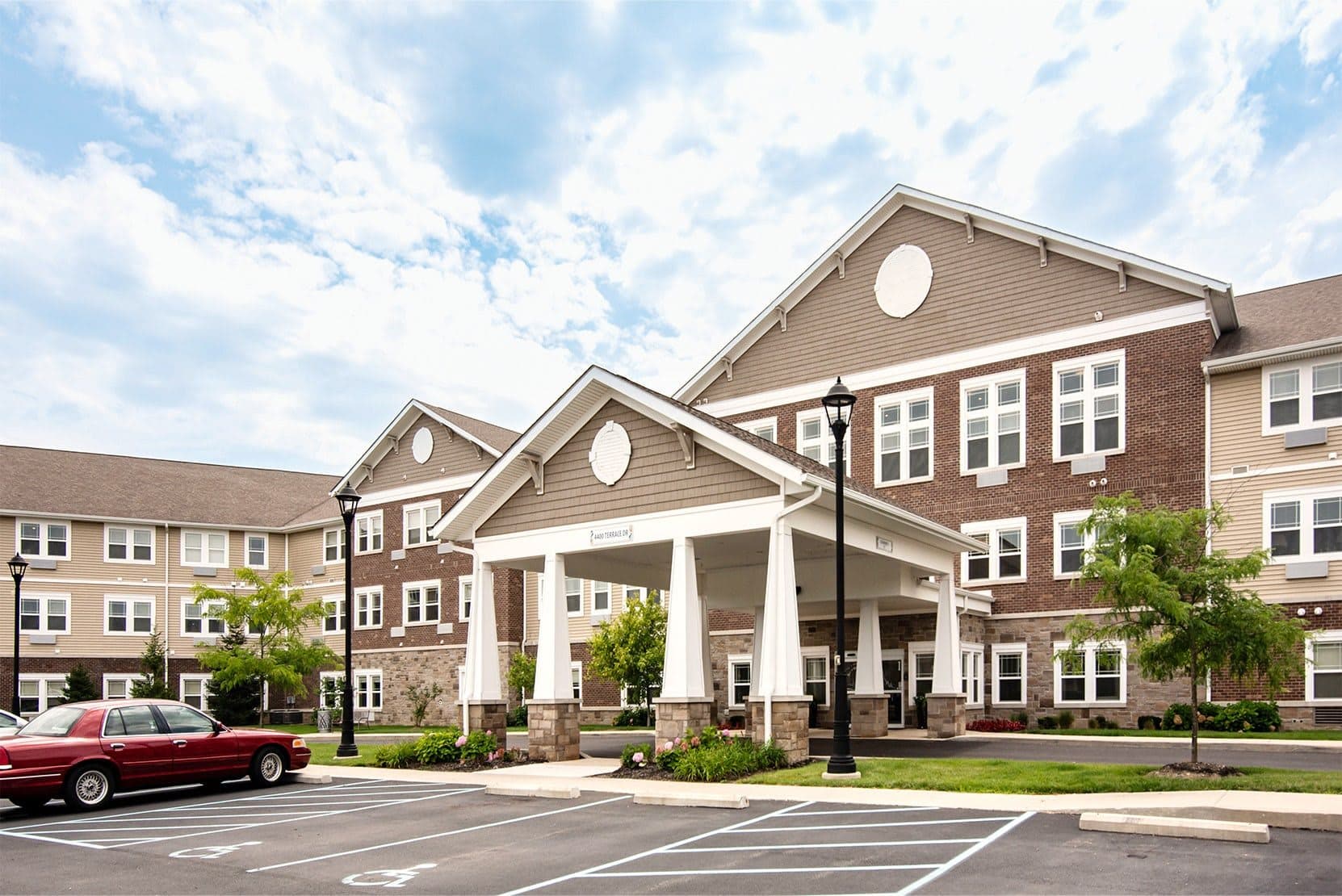 Woodland Terrace of New Palestine - Senior living in New Palestine, Indiana