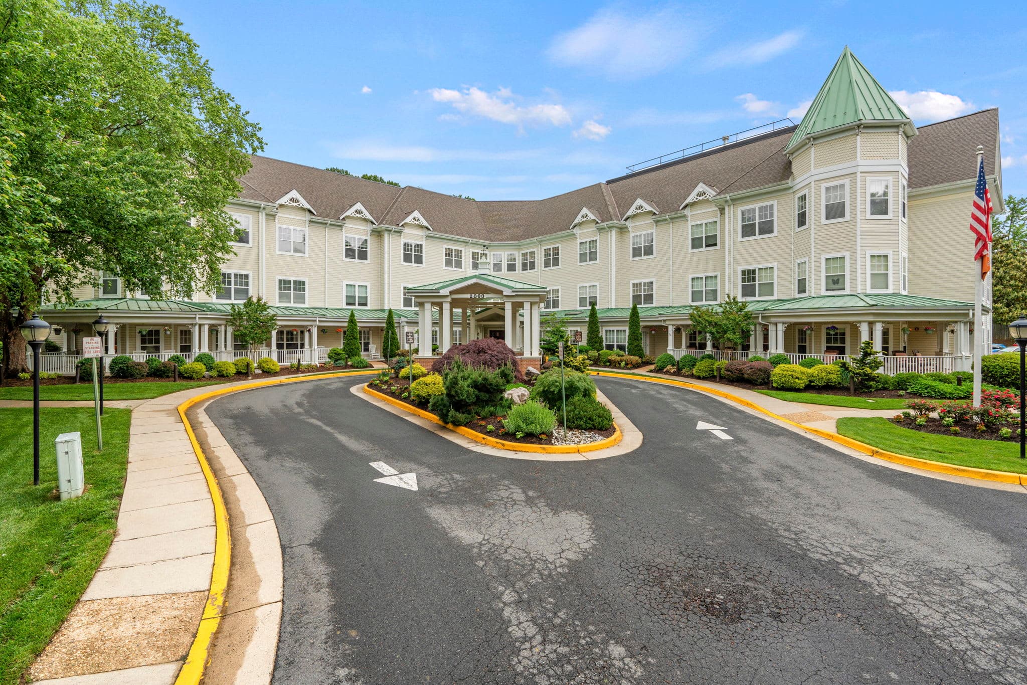 Sunrise Of Hunter Mill - Senior living in Oakton, Virginia
