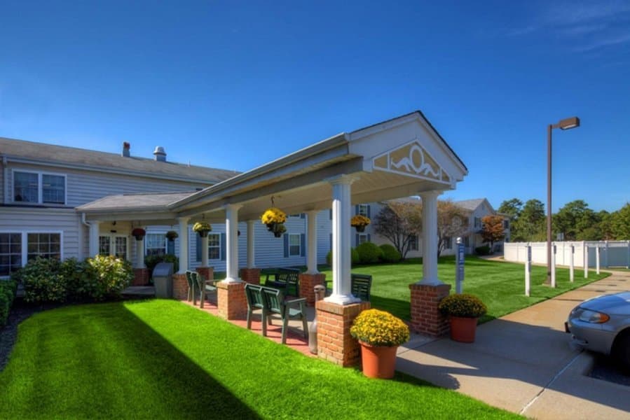 Acc Assisted Living At Greenhaven Terrace in Sacramento, CA - Gallery 1