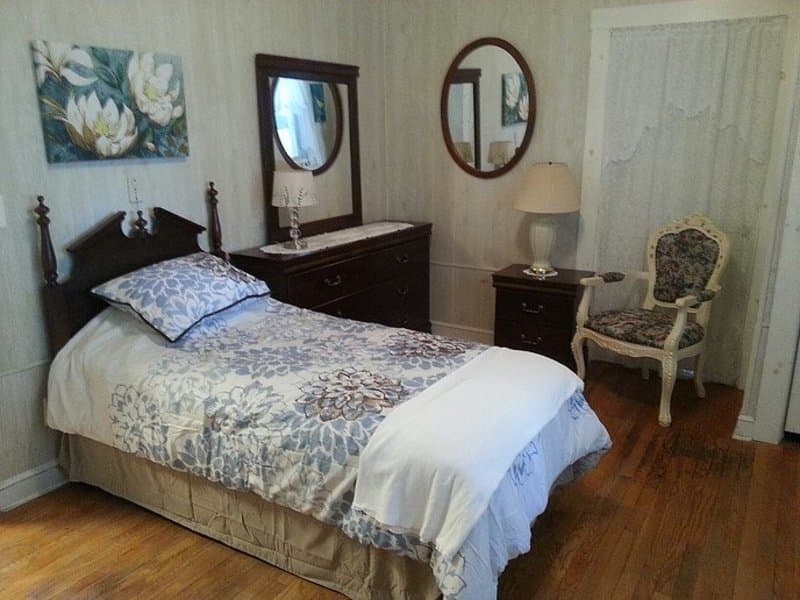 Adair Place - Senior living in Tamworth, ON