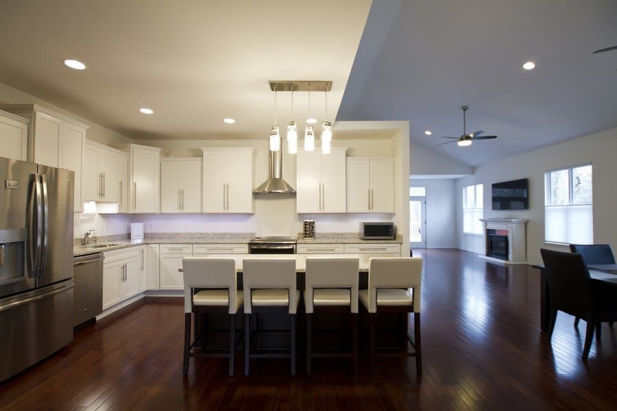 Serenity Manor in Encino, CA - Main View